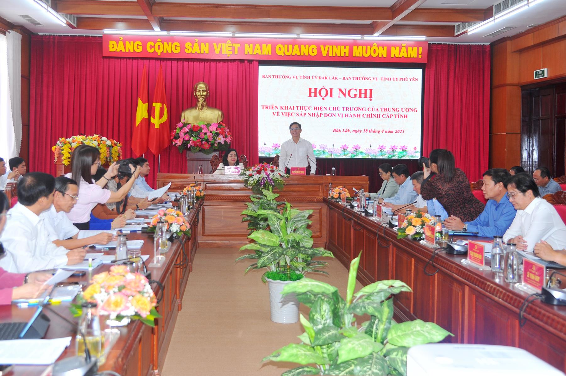 Bí thư Tỉnh ủy Đắk Lắk Nguyễn Đình Trung phát biểu tại buổi làm việc. Ảnh: ANH NGỌC